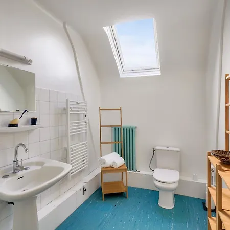 Belle Maison Avec Jardin - 350m De La - 8 Pers بيت للعطل *