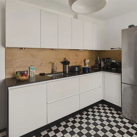 Belle Maison Avec Jardin - 350m De La - 8 Pers